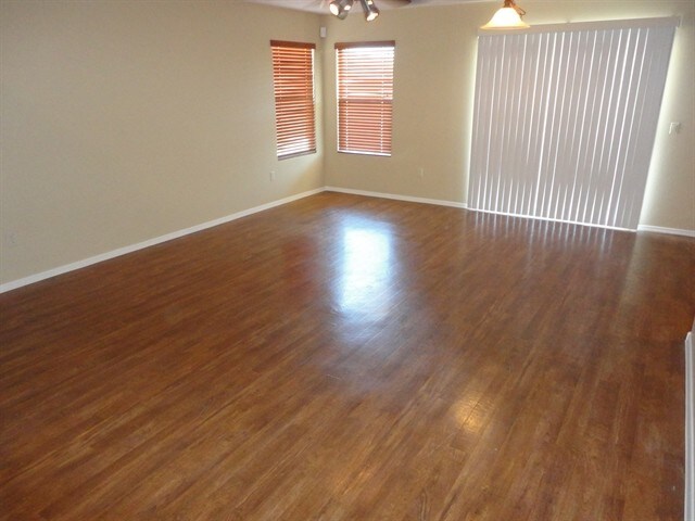 Building Photo - 8530 E Pena Blanca Dr