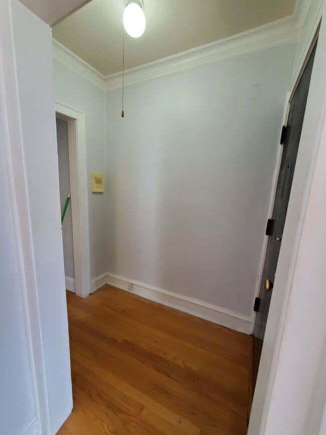 Building Photo - 5641 N Magnolia Ave