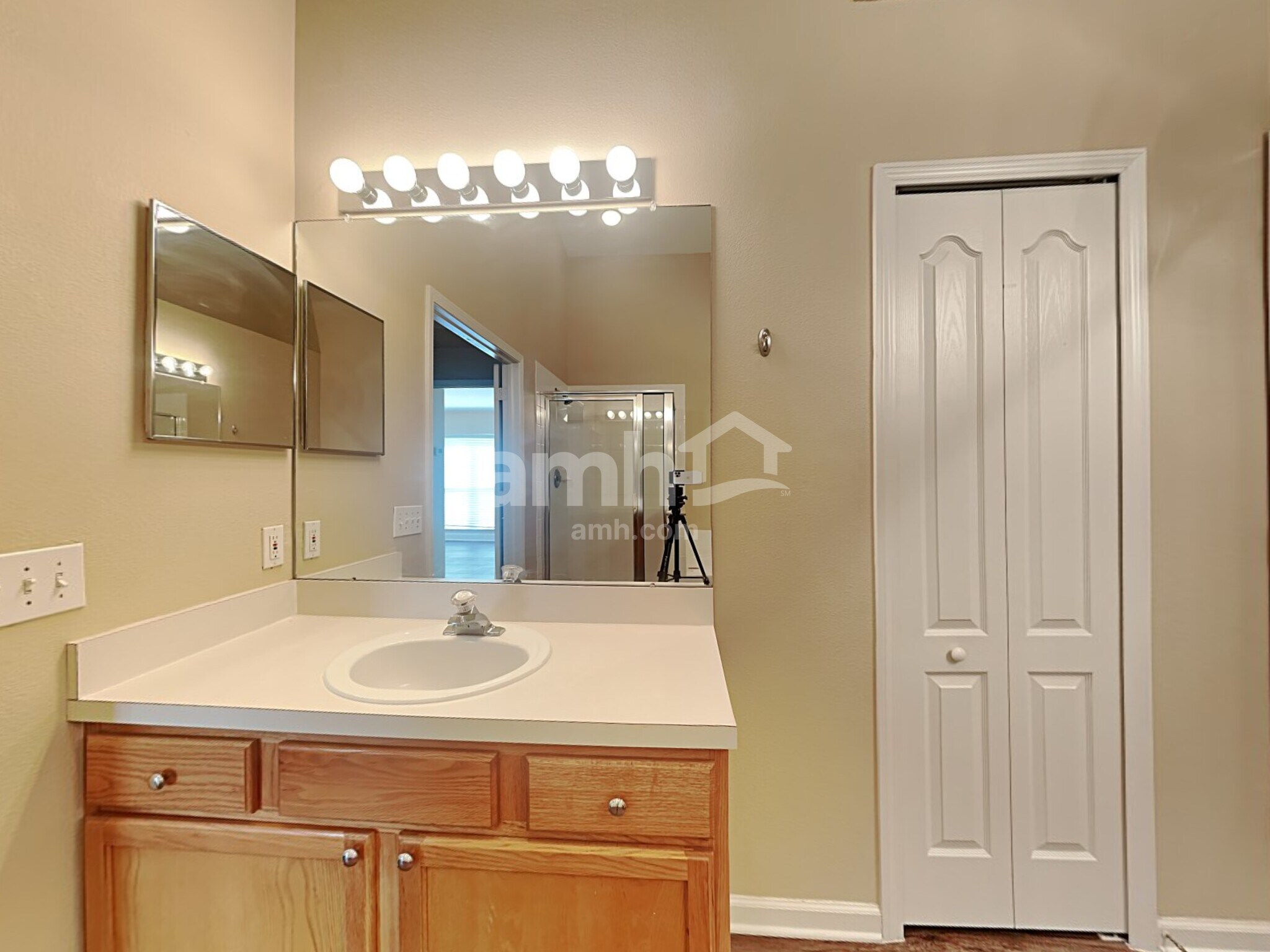 Building Photo - 10412 Soaring Eagle Dr