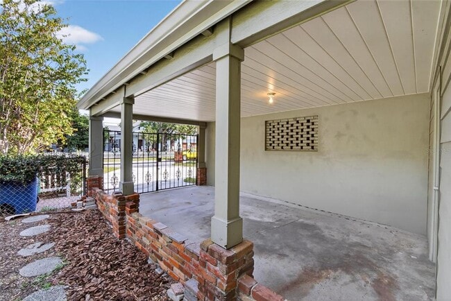 Building Photo - 3107 S Emerson St