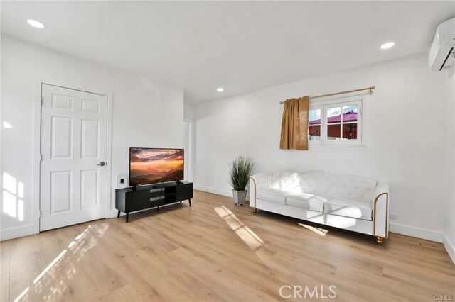 Building Photo - 726 Meridian Ave