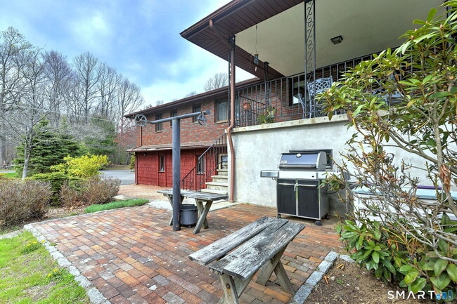 Building Photo - 4565 Madison Ave