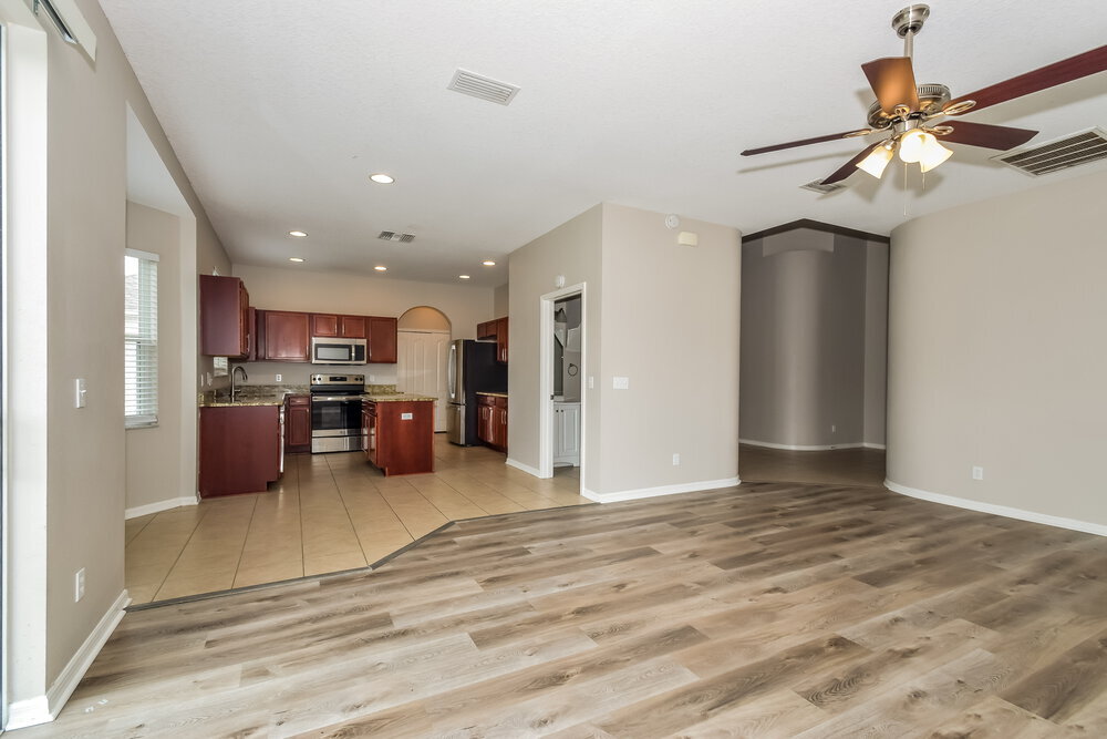 Building Photo - 405 Stone Briar Dr