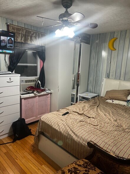 Building Photo - 16134 84th Ave