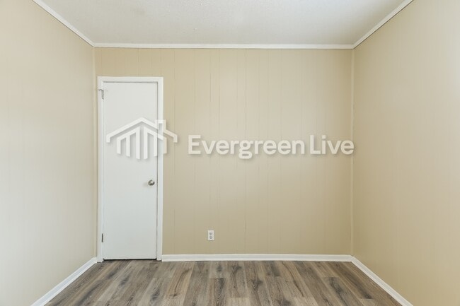 Building Photo - 3342 Cherry Ave