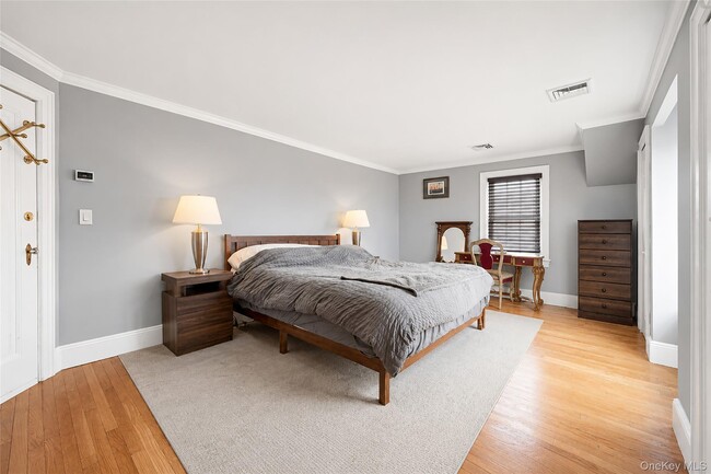 Building Photo - 53 Mowbray Ave