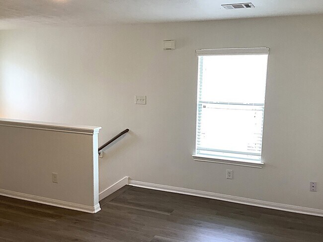 Building Photo - 910 Redcrest Springs Ct