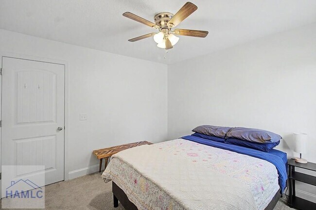 Building Photo - 906 Rachel Ln