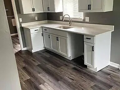 Building Photo - 20270 Hollywood St