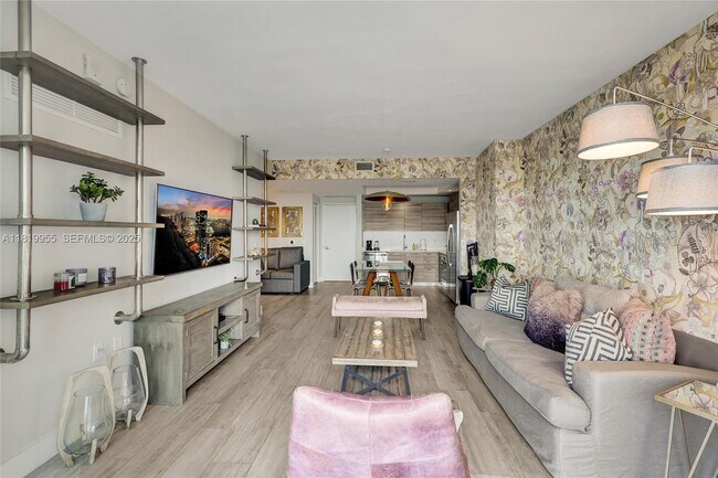 Building Photo - 121 NE 34th St