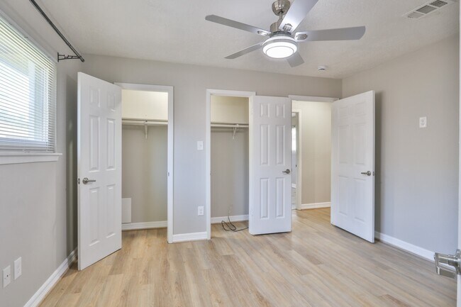 Building Photo - 509 Belmont Dr