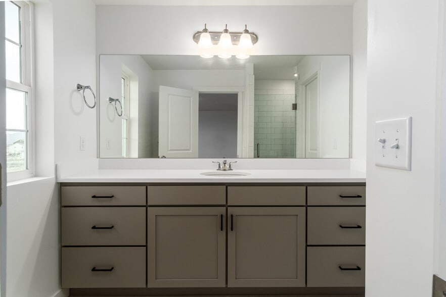 Master Bathroom - 11628 S Watercourse Rd