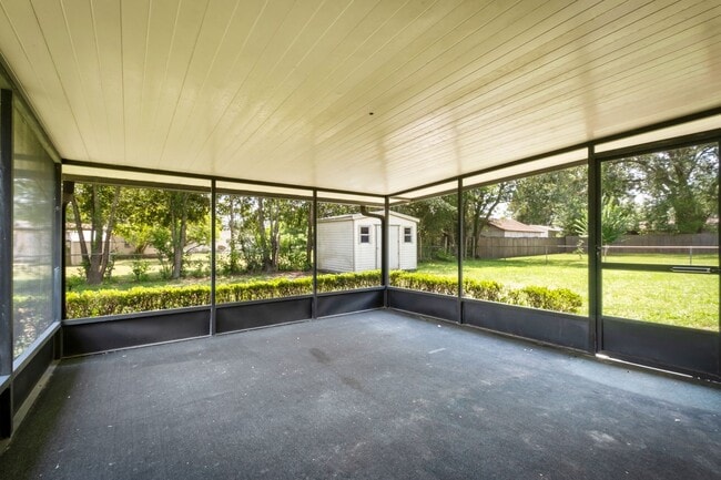 Building Photo - Newly Updated Home On Cul De Sac