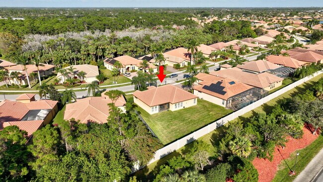 Building Photo - 827 SW Grand Reserves Blvd