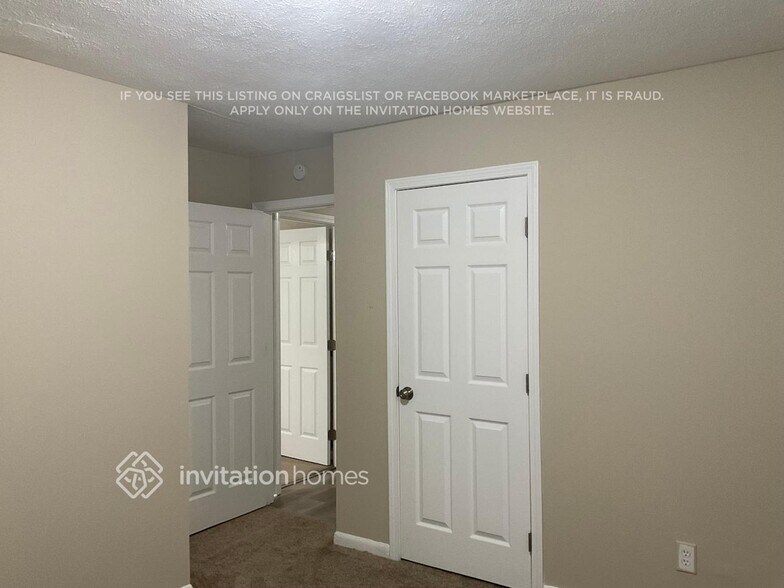 Building Photo - 2652 Williamsburg Dr