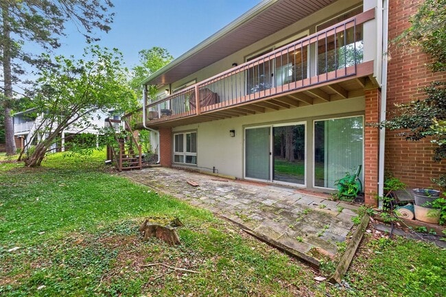 Building Photo - 9404 Woodington Dr