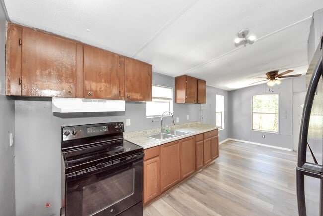 Building Photo - 14009 Rustic Ln