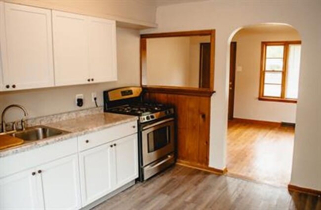 Building Photo - Sangamon Valley schools! 3 Bedroom, 1 bath