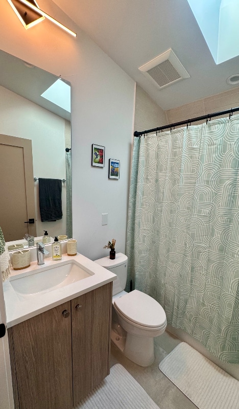 Building Photo - 3433 Lawrence St