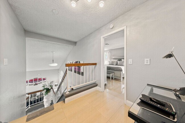Building Photo - Fully furnished gorgeous Silverado Ranch home!