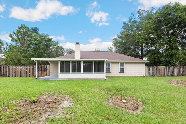 Building Photo - 121 Duncan Dr