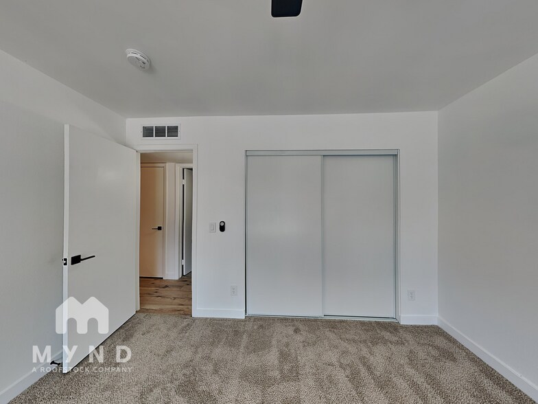 Building Photo - 3601 W Villa Rita Dr