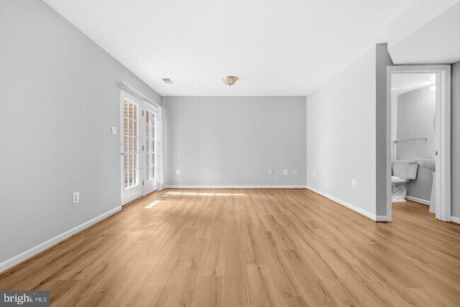 Building Photo - 6687 Roderick Loop