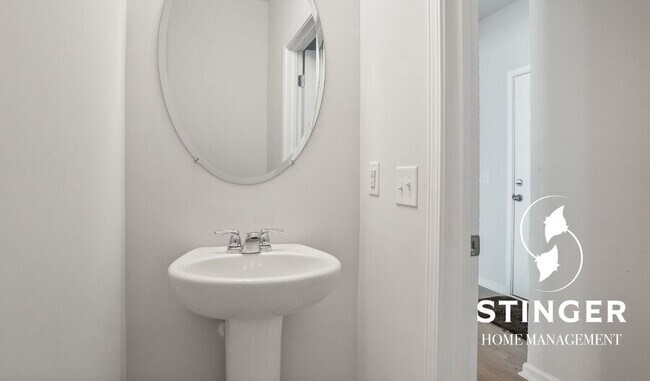 Building Photo - 70 Keowee Ln