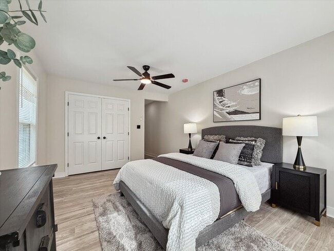 Building Photo - 3885 Strawberry Plains Rd