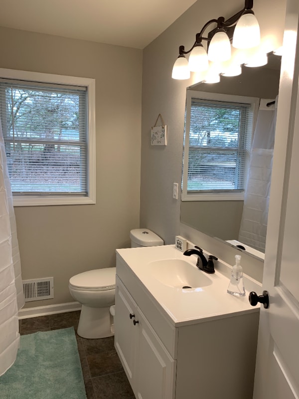 Building Photo - 1800 Notre Dame St