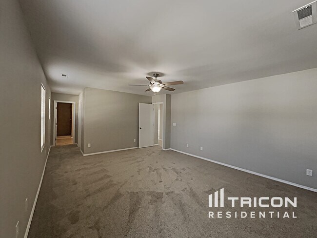 Building Photo - 526 Kerriann Ln