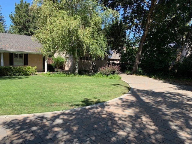 Building Photo - Gorgeous Property on Private Street conveniently located on West side near Downtown!