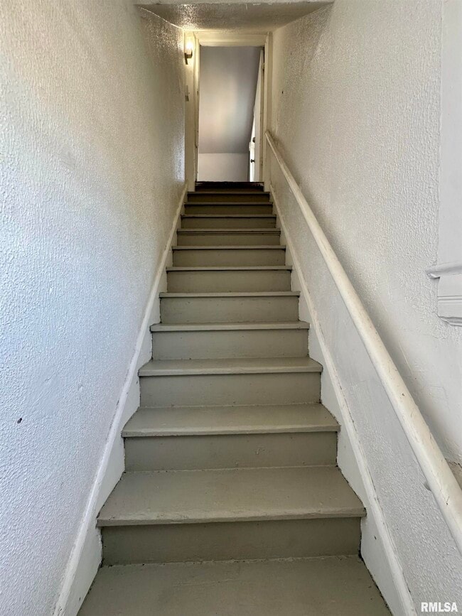 Building Photo - 201 S Howell St