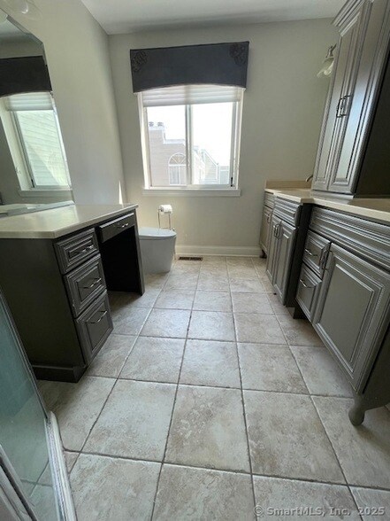 Building Photo - 69 Harbour Close