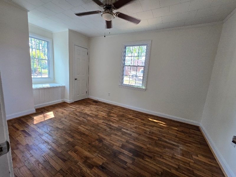 Building Photo - 117 5th Ave