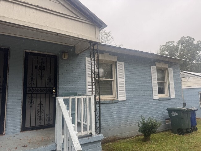 Building Photo - 108 Thurman Ave