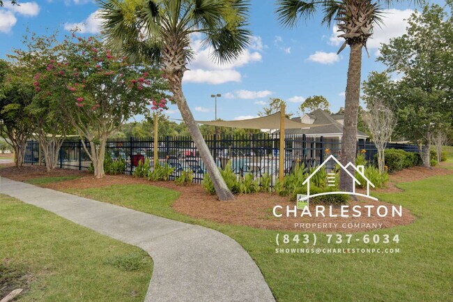 Building Photo - 6040 Fieldstone Cir