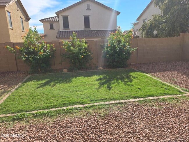 Building Photo - 15453 W Jenan Dr