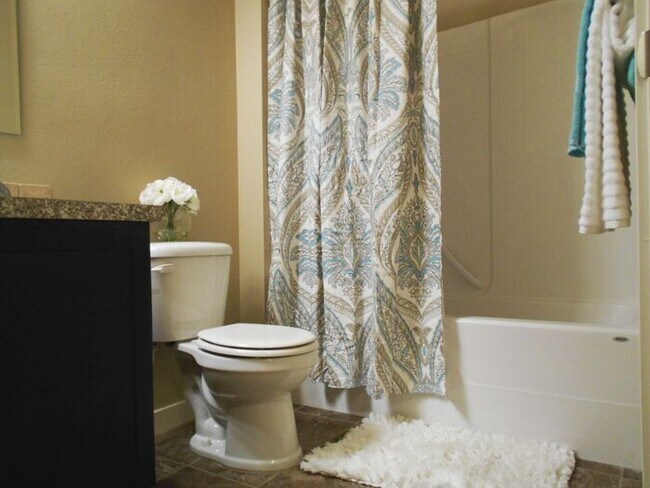 Building Photo - The Madison Courtyard