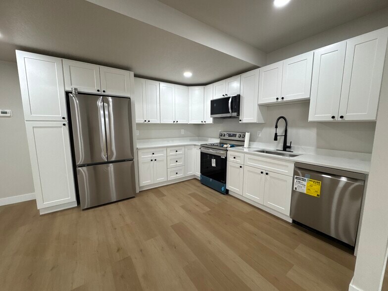 Building Photo - 4589 W Hiddleston Dr