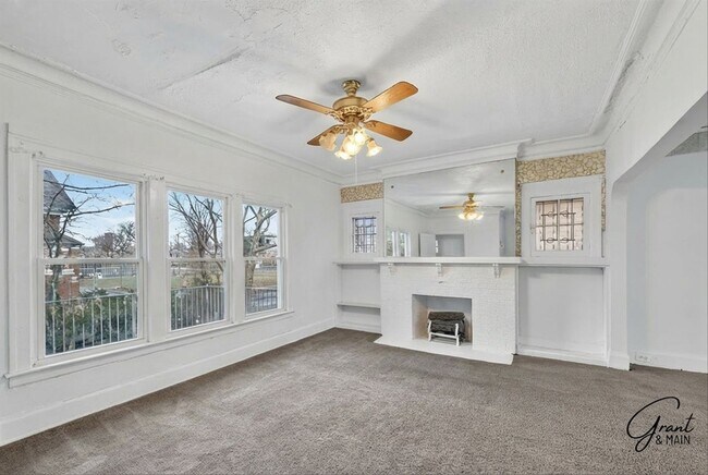 Building Photo - 2685 Clairmount Ave