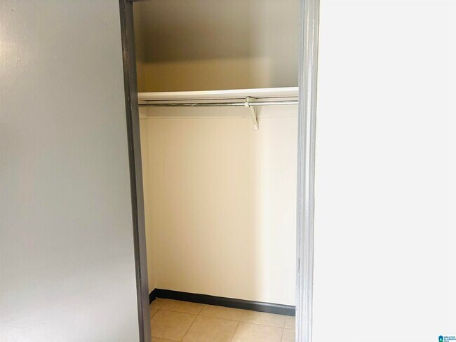 Building Photo - 1009 12th St