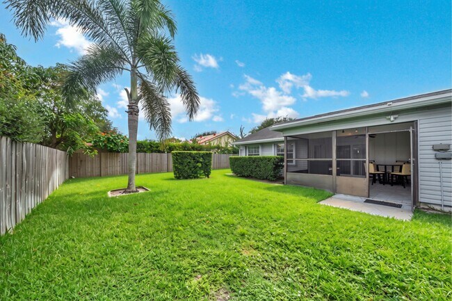 Building Photo - 1350 Riverside Cir