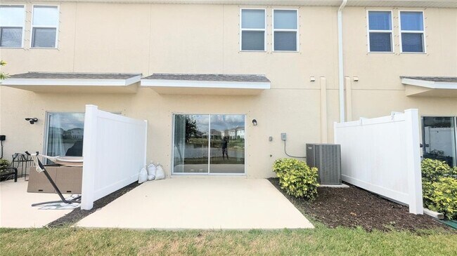 Building Photo - 5686 Archipelago St