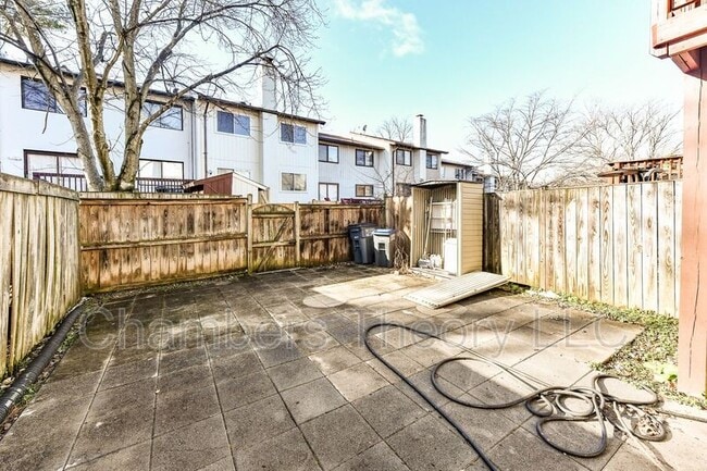 Building Photo - 8088 Edinburgh Dr