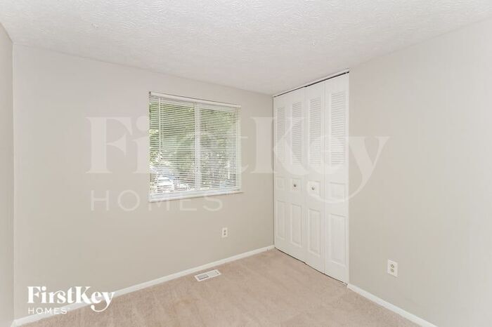 Building Photo - 330 Hembree Forest Cir