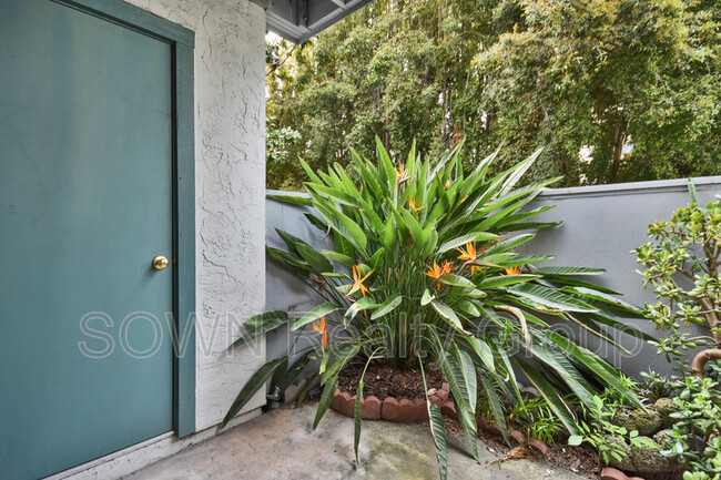 Building Photo - 4564 Waterville Dr