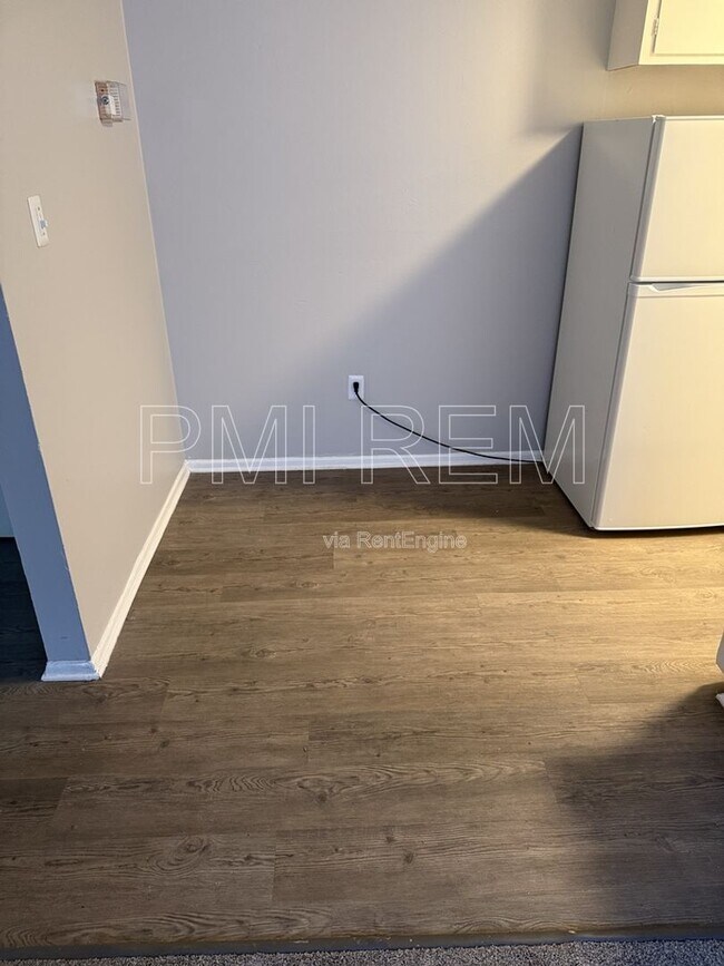 Building Photo - 14221 Triskett Rd