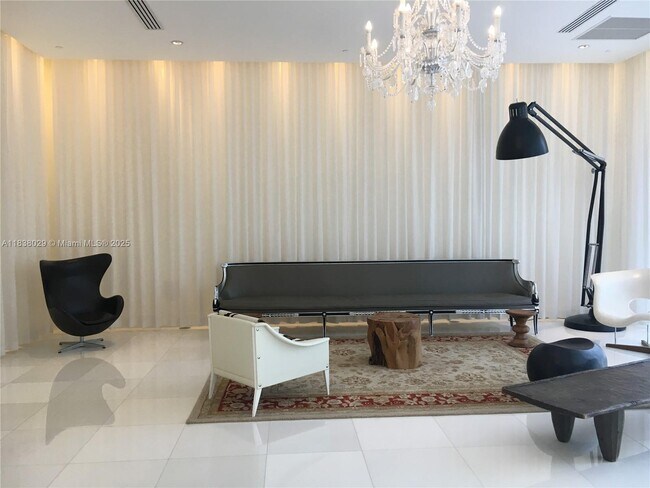 Building Photo - 465 Brickell Ave
