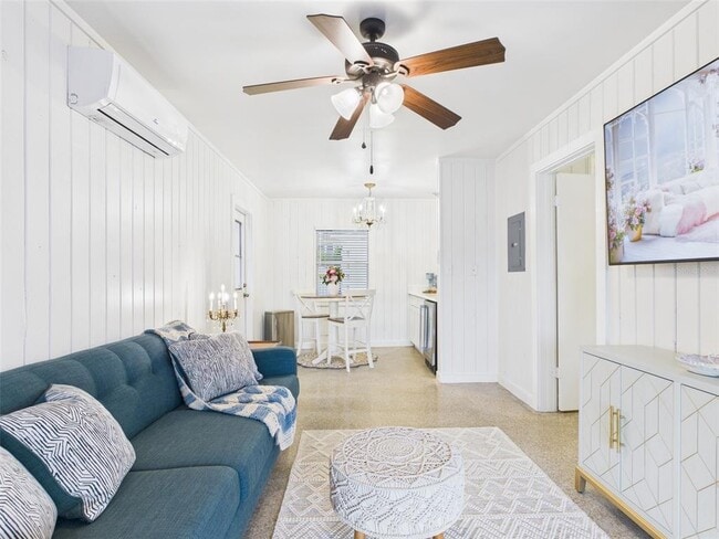 Building Photo - 222 7th St NW